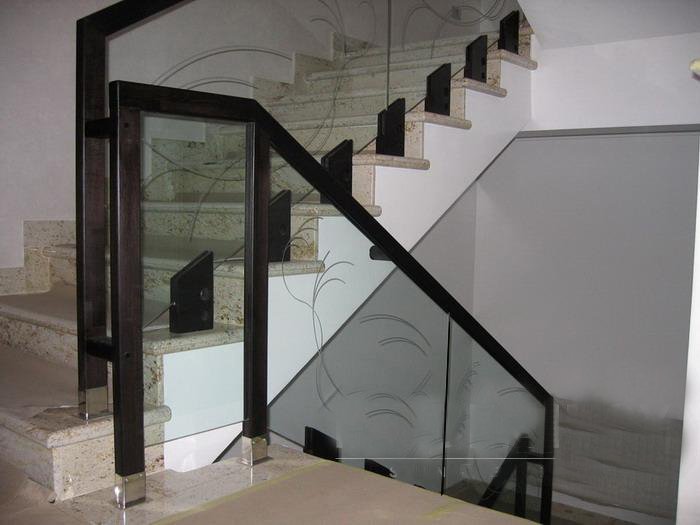 BALUSTRADA STICLA CU LEMN